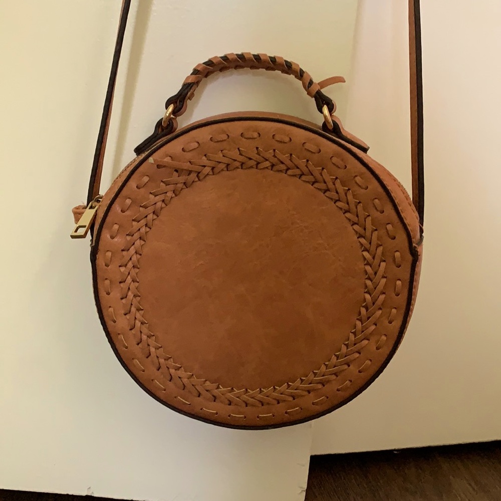 Sole society round purse
